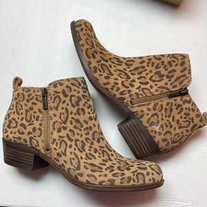 NEW Lucky Brand Leopard Print Booties with Zippers - size 7.5